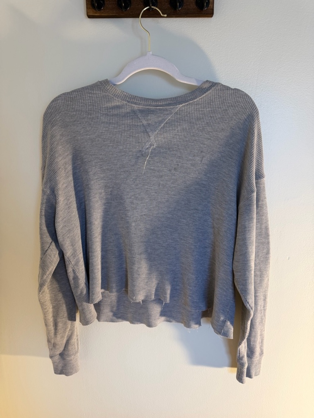 Urban Outfitters Waffle Knit Long Sleeve Crop Top - Gray